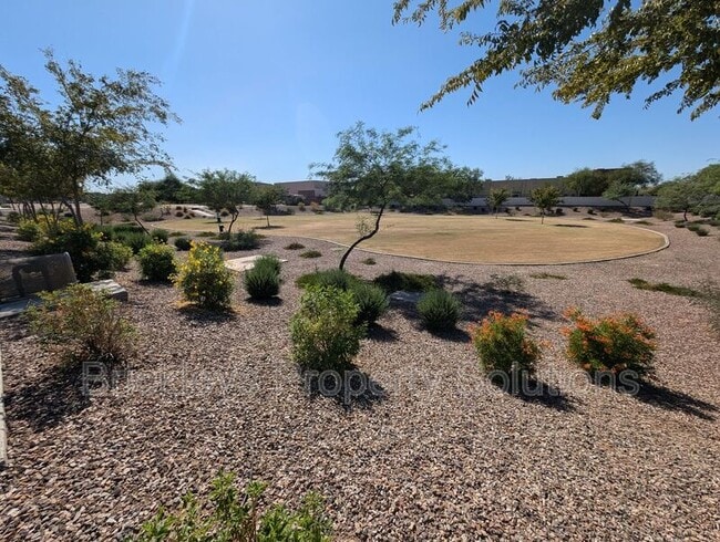 Building Photo - 265 E Balsam Dr