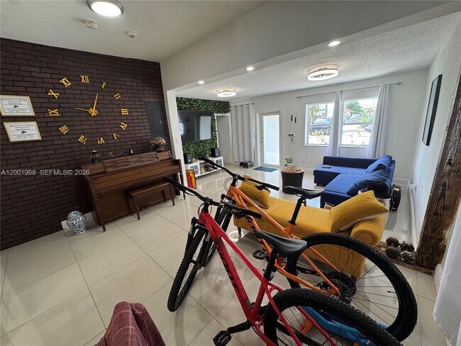 Building Photo - 3175 NW 27th St