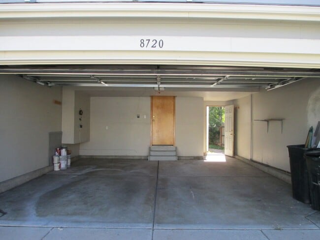 Building Photo - 8720 Rosebud Pl