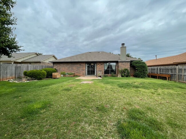 Building Photo - Northwest OKC 3 bed home