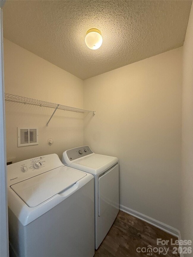 Building Photo - 12053 Bragg St