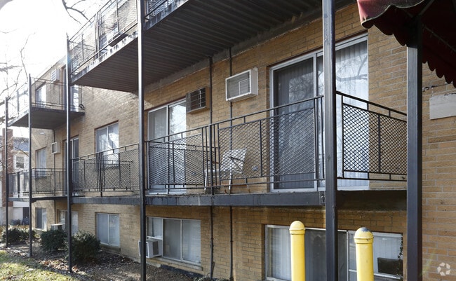 Building Photo - Ibsen House