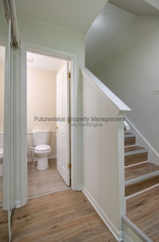 Building Photo - 4 Millstone Ct