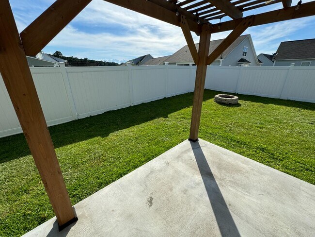 Building Photo - 54 Grovewood Dr