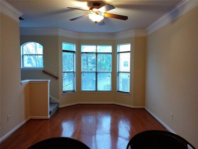 Building Photo - 375 Highland Ave NE