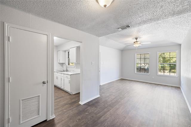 Building Photo - 2540 Avenue H