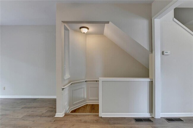 Building Photo - 2026 Merrimont Way