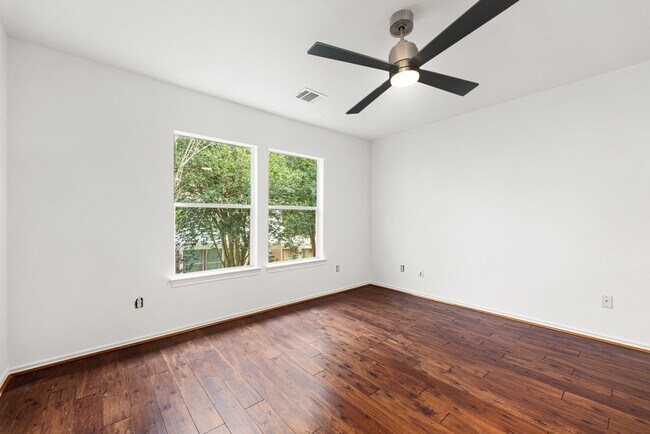 Building Photo - 3022 Glenthorpe Ln