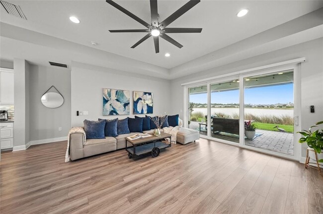 Building Photo - 997 Crosswind Ave