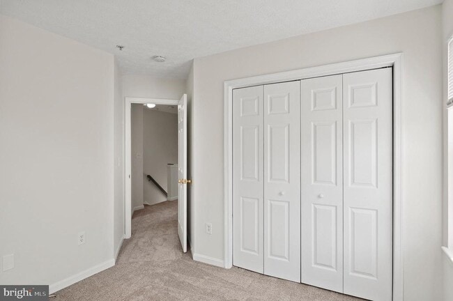 Building Photo - 16140 Edenwood Dr