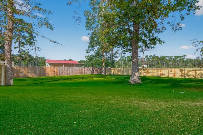 Building Photo - 10594 Rustling Oaks Dr