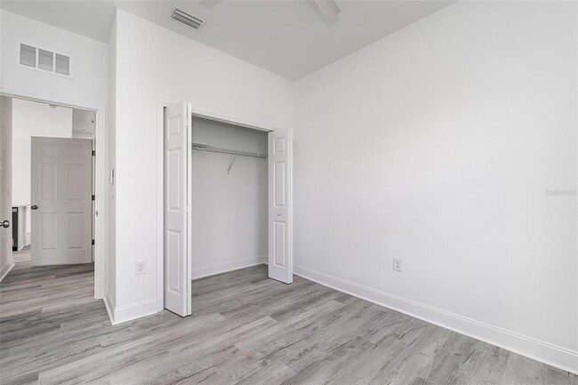Building Photo - 3304 Glencove St