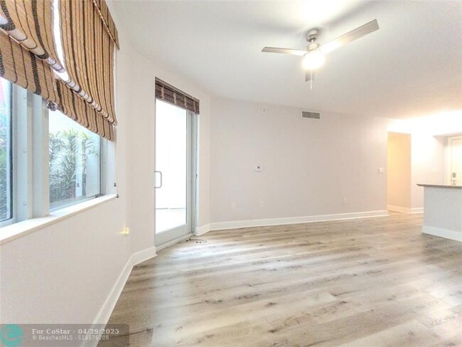 Building Photo - 1830 Radius Dr