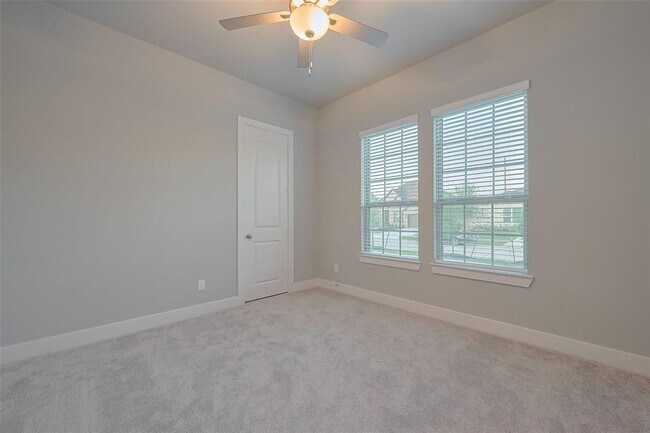 Building Photo - 5106 Blooming Hibiscus Ln