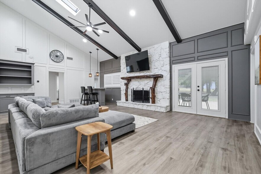 Building Photo - 3667 High Rd