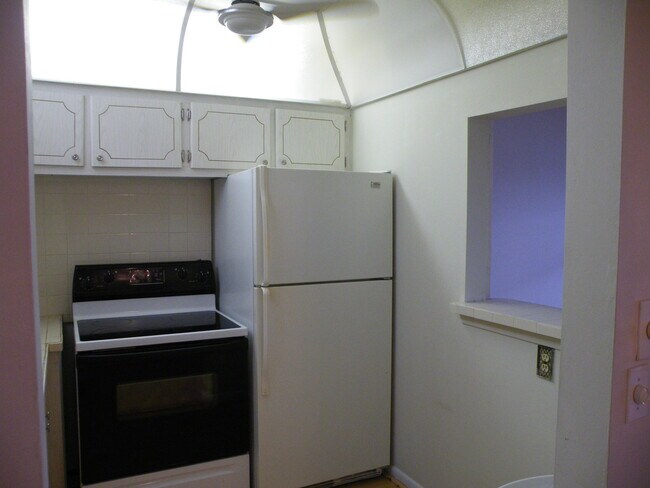 Building Photo - 266 Sheffield K