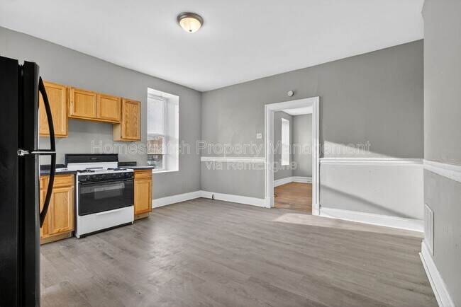 Building Photo - 2102 Adelaide Ave