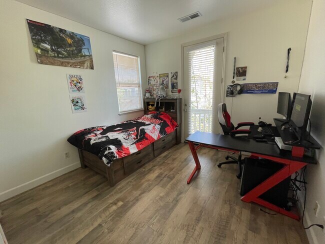 Building Photo - 1661 Sawtooth Trail