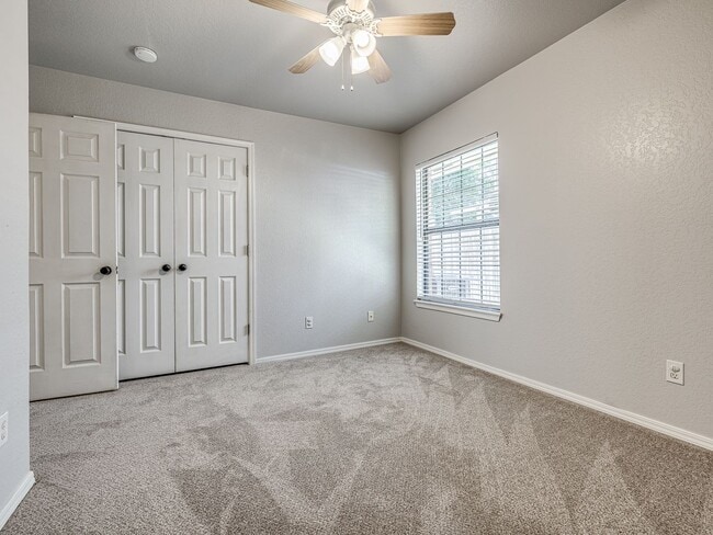Building Photo - Beautifully remodeled home in Edmond + Edm...