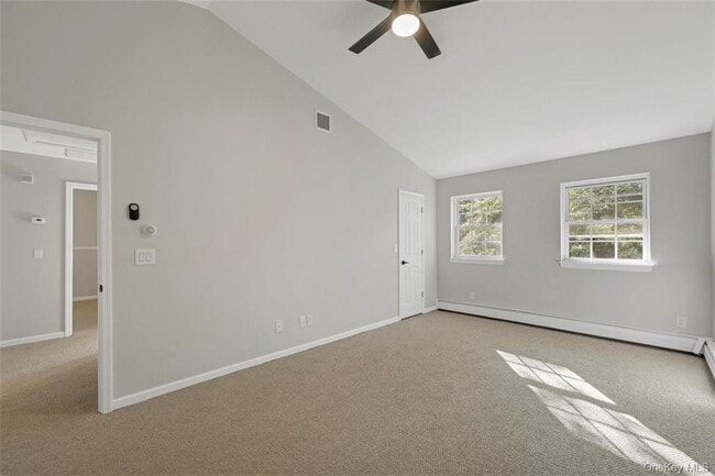 Building Photo - 5 Fairview Ln