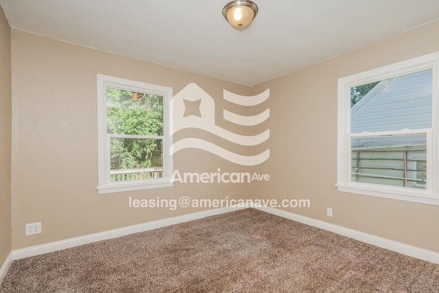 Building Photo - 142 S Delmar Ave