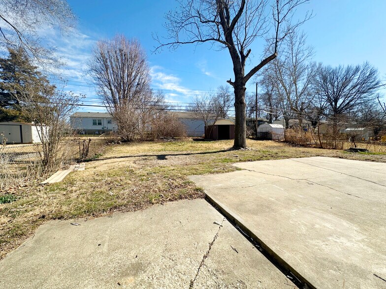 Building Photo - 1119 N Atherton Rd