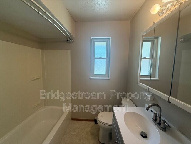 Building Photo - 2708 Ater Dr