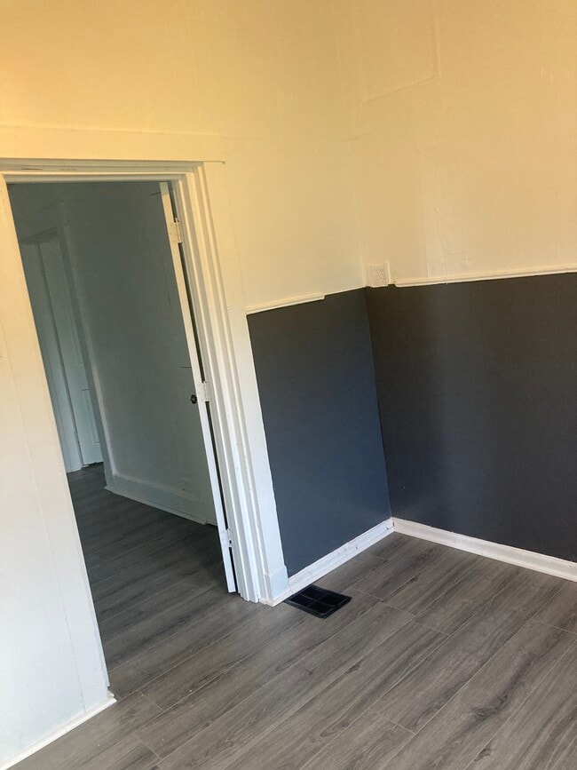 Building Photo - 500 W Wyoming Ave