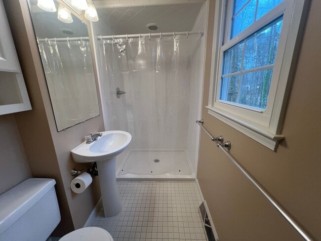 Building Photo - 1201 Linton Ct