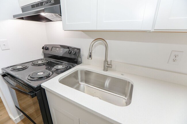 Building Photo - 9544 20th Bay St