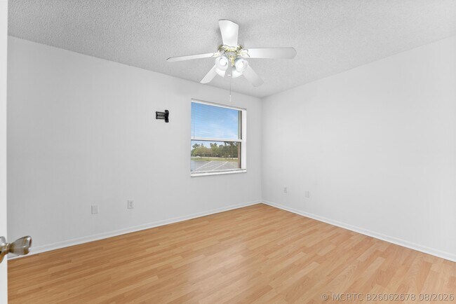 Building Photo - 15350 NW 6th Ct