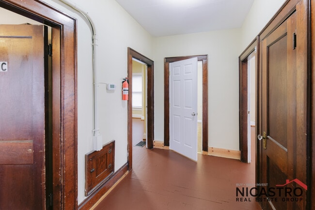 Building Photo - 184 Frambes Ave