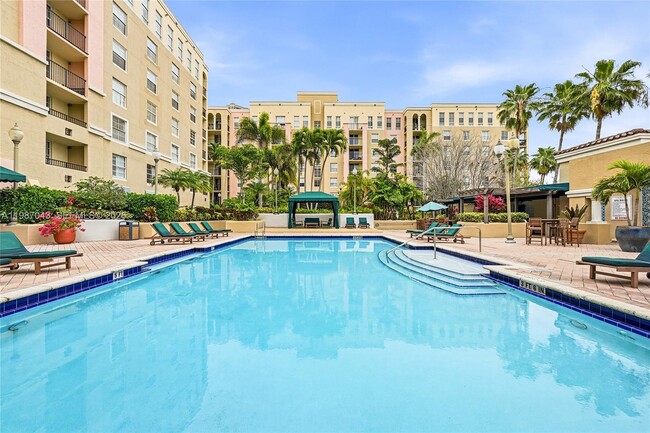 Building Photo - 520 SE 5 Ave