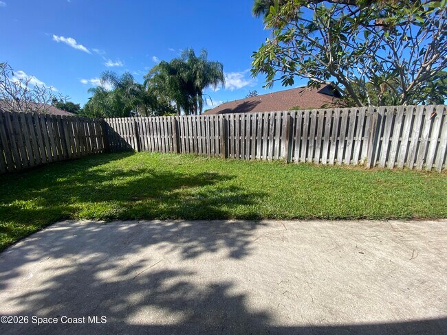 Building Photo - 624 Casa Grande Dr