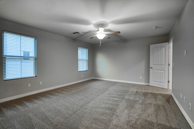 Building Photo - 2868 E Binner Dr