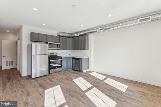 Primary Photo - 610 S 6th St