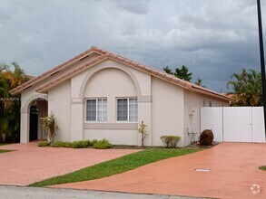 Building Photo - 16771 NW 74th Ct