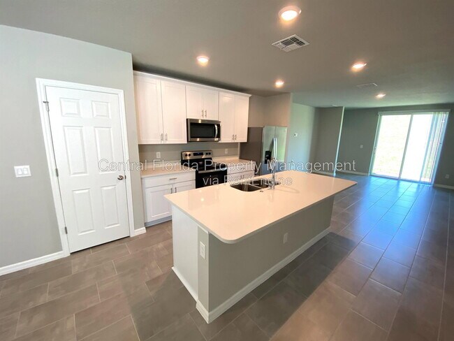 Building Photo - 3122 Bella Vista Dr