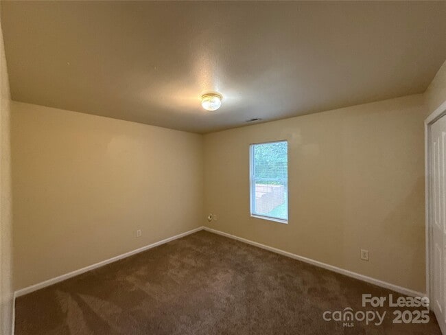 Building Photo - 6831 Sunman Rd