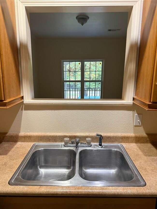 Building Photo - 11 Immokalee Dr