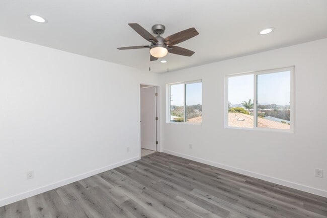 Building Photo - Newly Construction 3BD/2BA Available in Li...