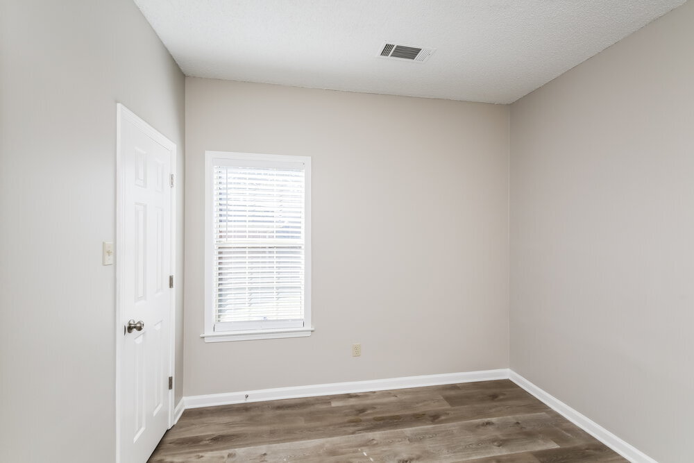 Building Photo - 5976 Southbend Ln