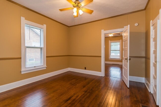 Building Photo - 821 S Anna Lee Ln