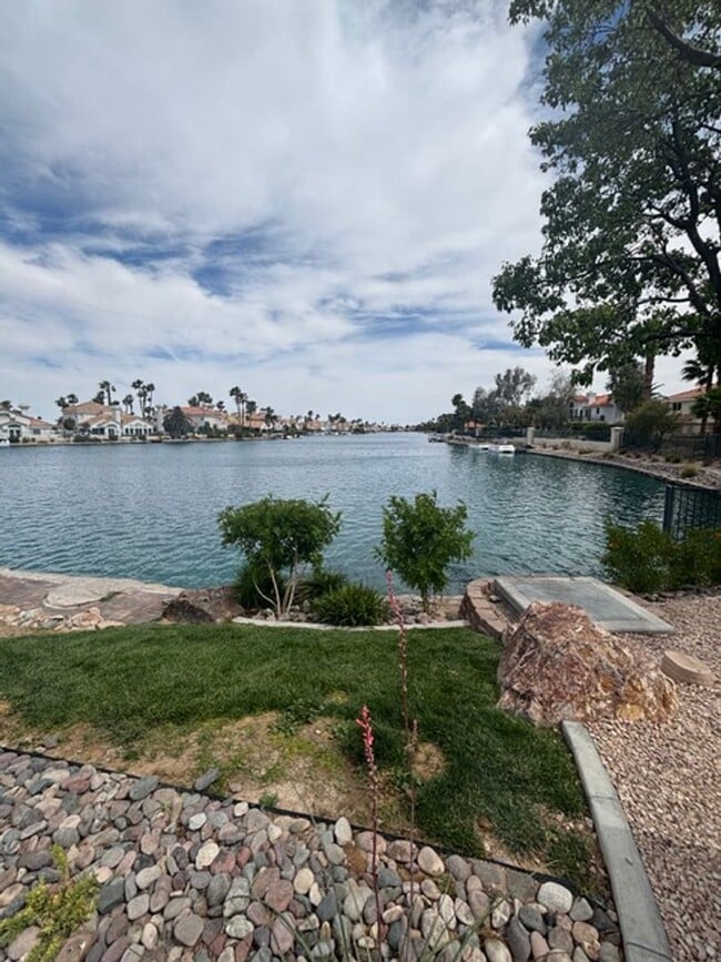 Building Photo - 2929 Sterling Cove Dr