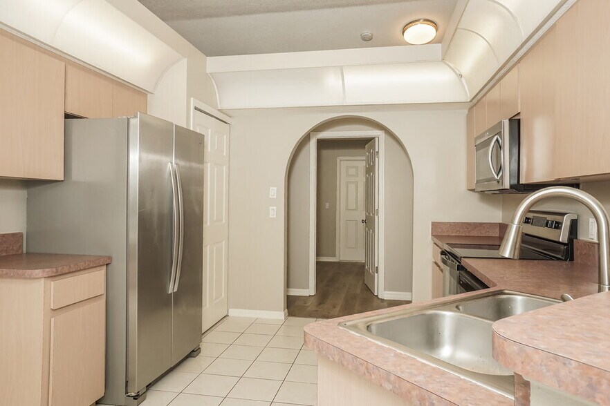 Building Photo - 5515 Maccaughey Dr