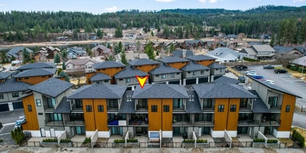 Building Photo - 3 Bedroom, 2 Bath Coeur d' Alene Condo