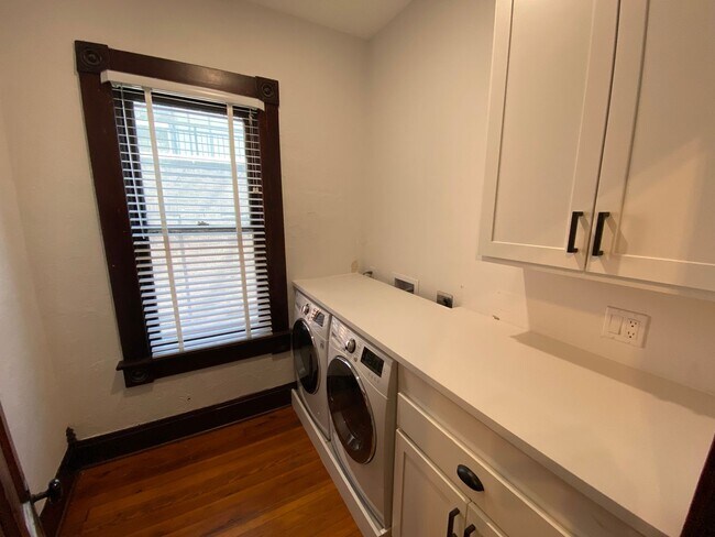 Building Photo - Price Ave 49-51 NCR