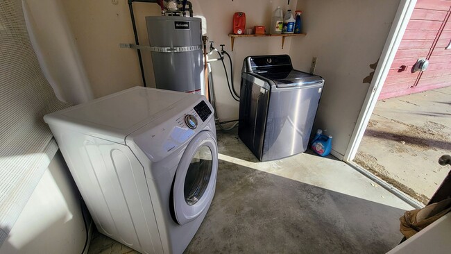 Building Photo - Cozy Studio on a Spacious Corner Lot – All...
