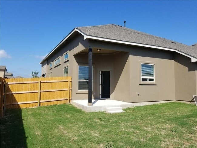 Building Photo - 1024 Peregrine Way