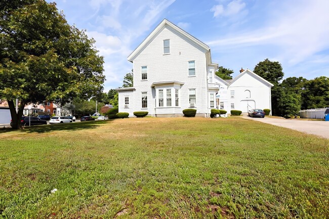 Primary Photo - 210 Webster St
